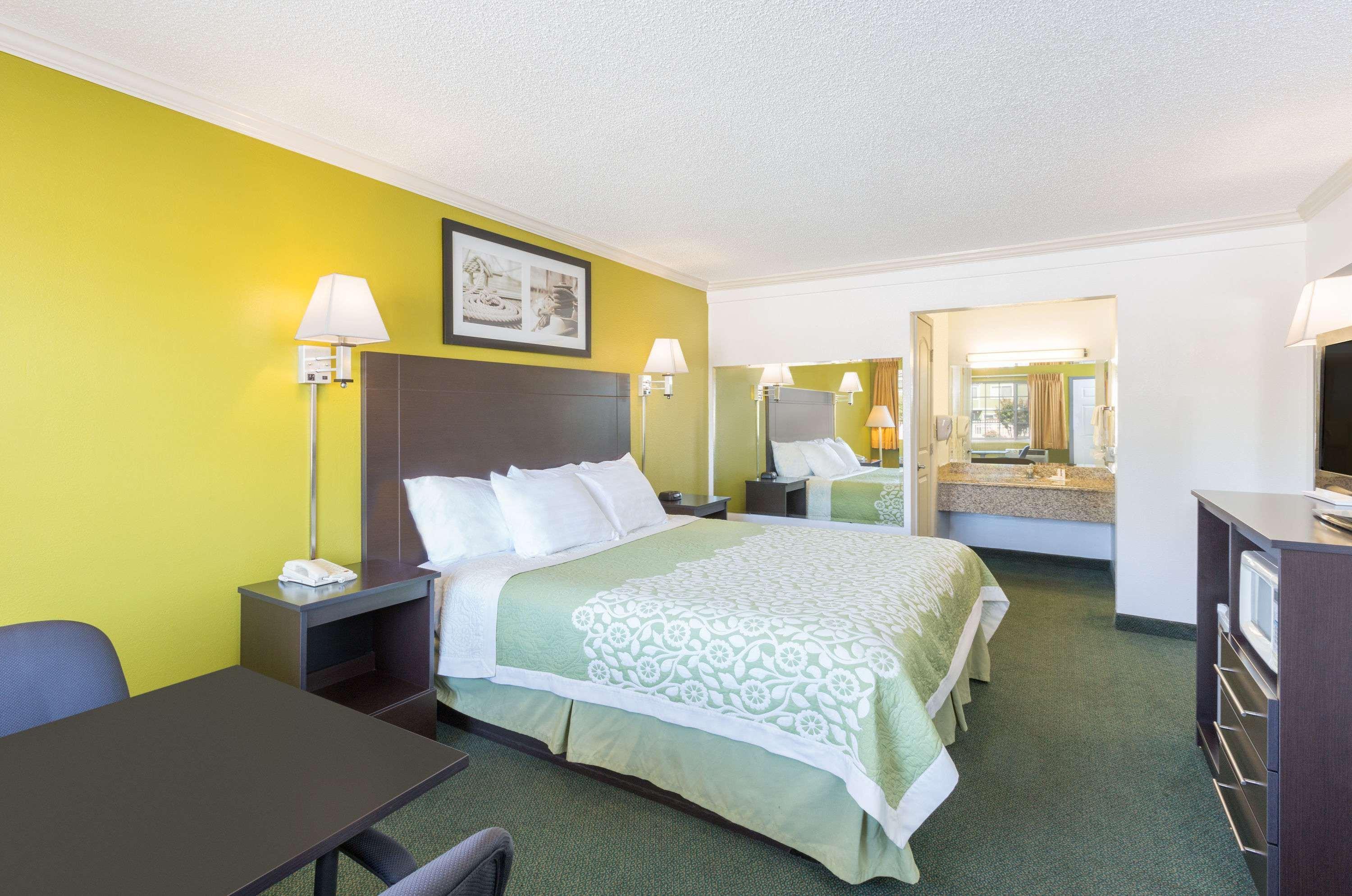 Days Inn By Wyndham King City Luaran gambar