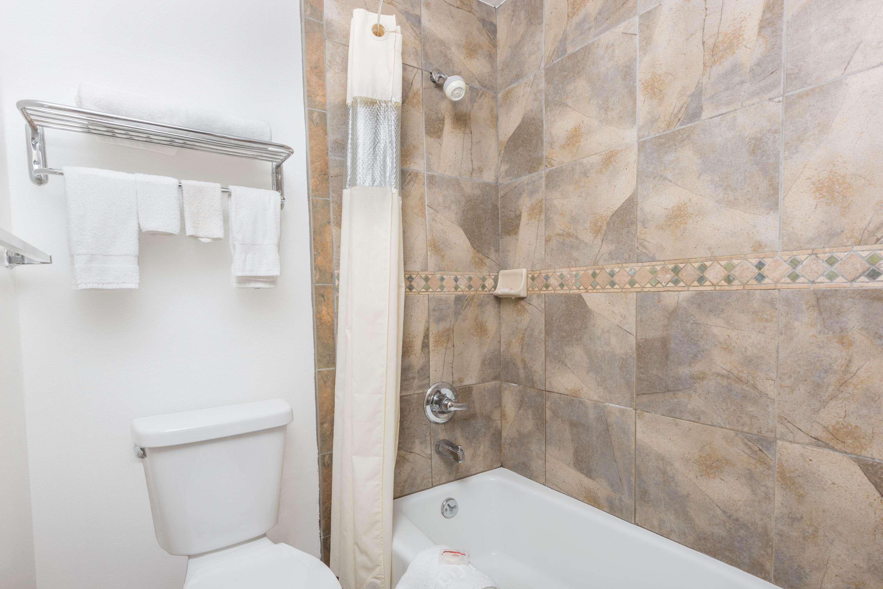 Days Inn By Wyndham King City Luaran gambar