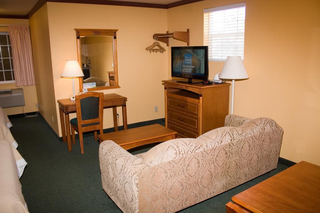 Days Inn By Wyndham King City Luaran gambar